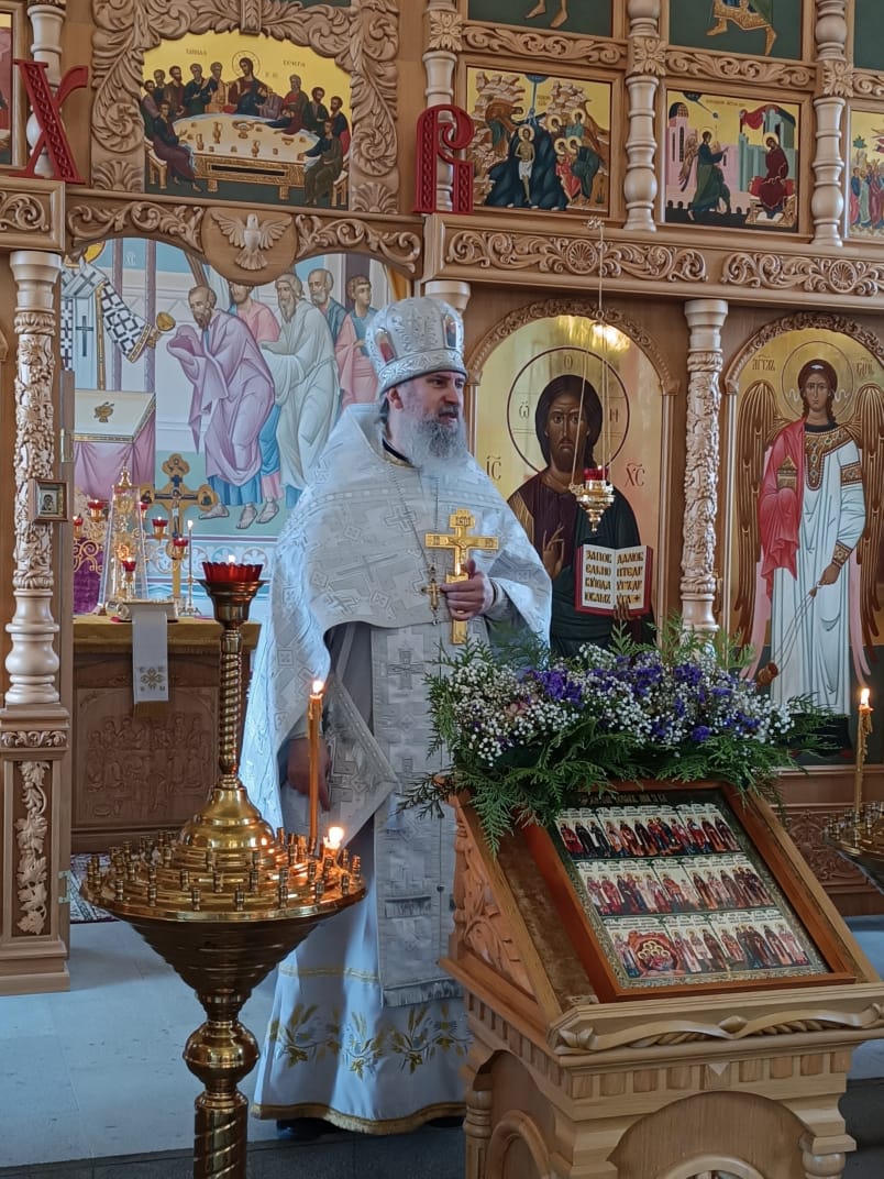 В ДМИТРИЕВСКУЮ РОДИТЕЛЬСКУЮ СУББОТУ ПРОТОИЕРЕЙ ПАВЕЛ ПЕТРОВСКИЙ СОВЕРШИЛ ЛИТУРГИЮ В ЦЕРКВИ Д. УКОЛОВО